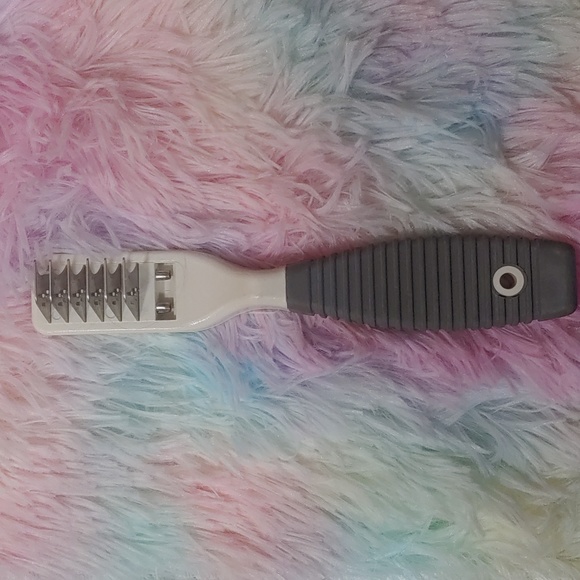 Pet Combs - Picture 6 of 10